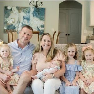 Meet your Posher, Lauren